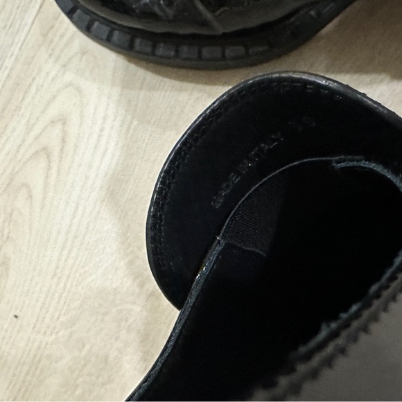 Prada black patent leather loafers size EU 39/US 9 - Picture 4 of 4